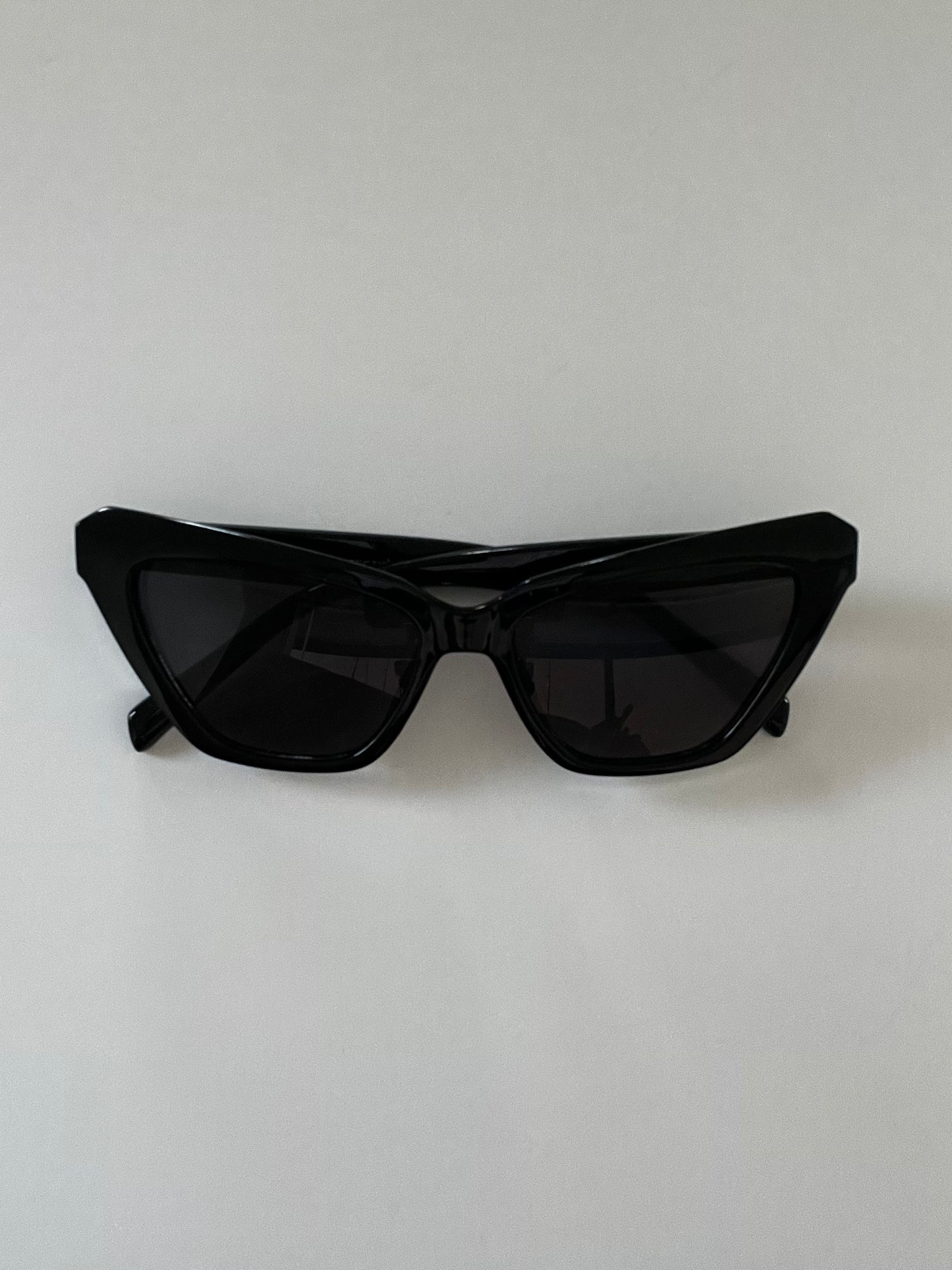 So Chic Sunglasses (Available in 3 colors)
