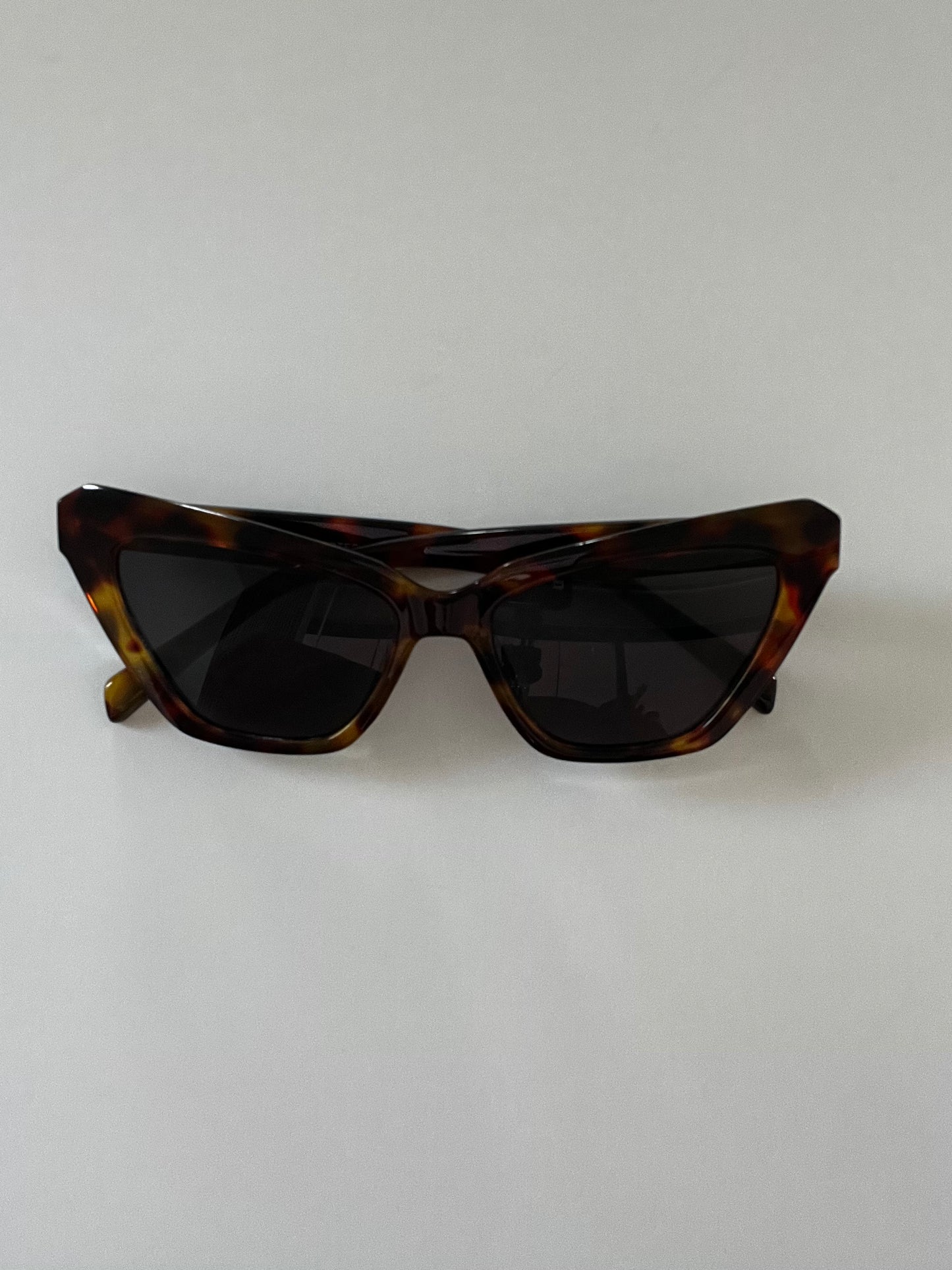 So Chic Sunglasses (Available in 3 colors)
