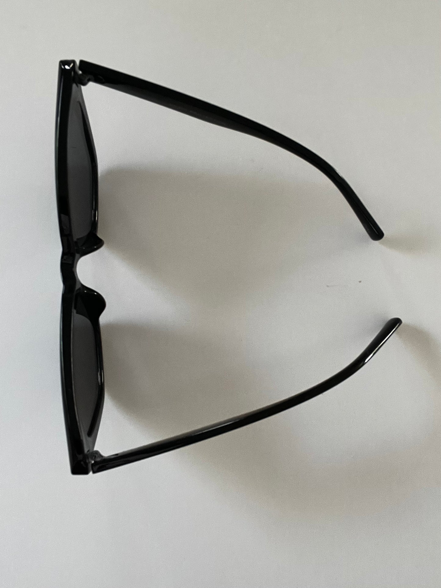 So Chic Sunglasses (Available in 3 colors)