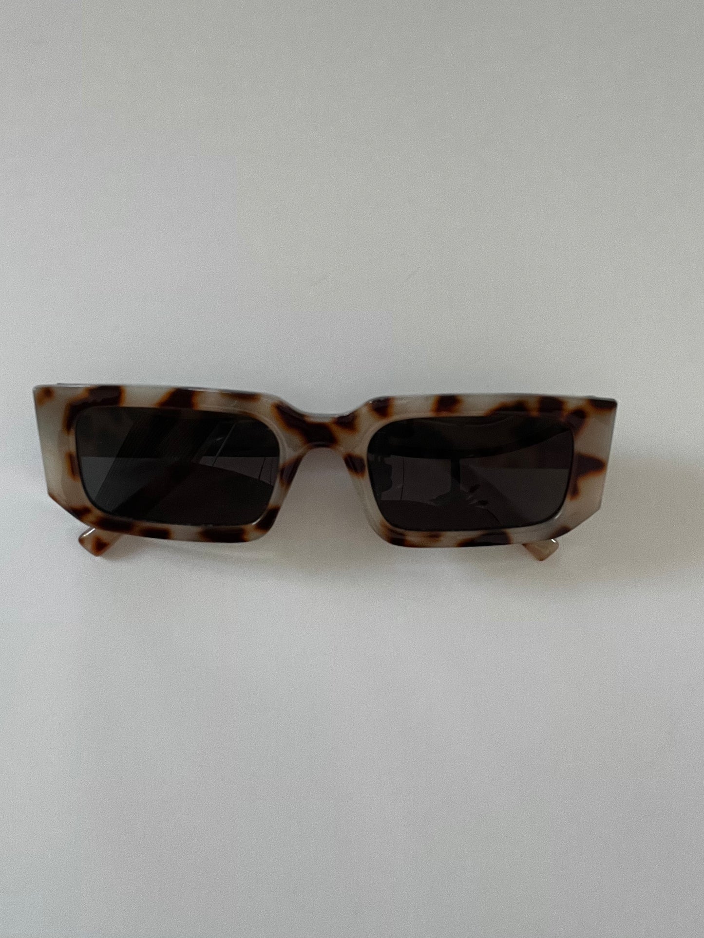 Dorothy Sunglasses (Available in 4 colors)